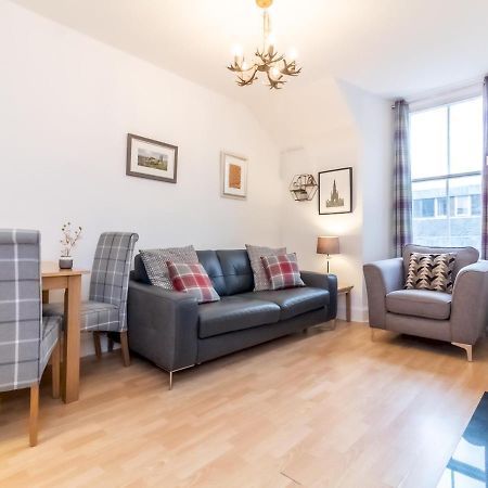 Bright And Cosy Flat At The Heart Of The Old Town Apartamento Edimburgo Exterior foto