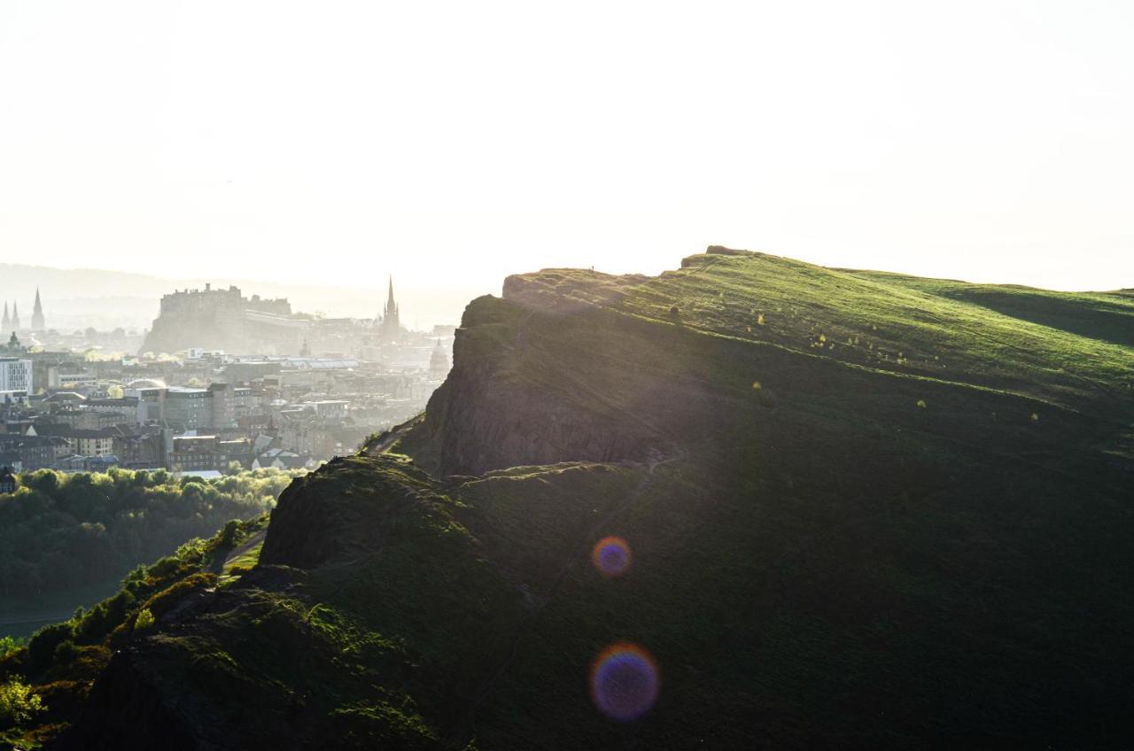 Bright And Cosy Flat At The Heart Of The Old Town Apartamento Edimburgo Exterior foto